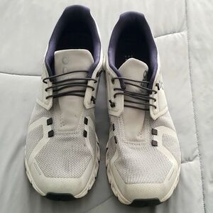 Men's On Cloud 5 shoes, size 9.5